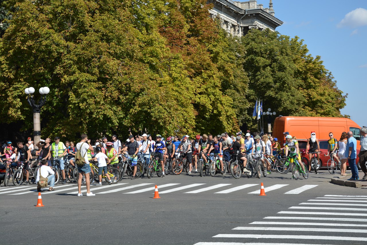 У Миколаєві більше півтисячі велосипедистів влаштували парад двоколісних - фото 4