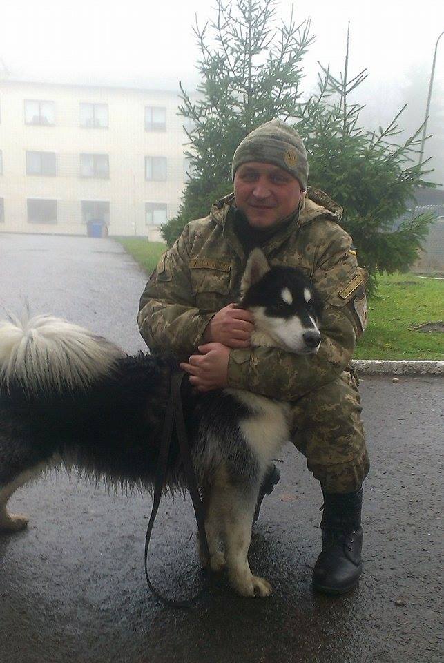 Чим займаються на Донбасі найкращі друзі бійців АТО - фото 10