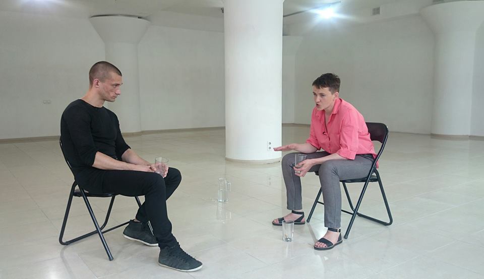 Савченко зустрілась з російським митцем, який підпалив ФСБ - фото 1