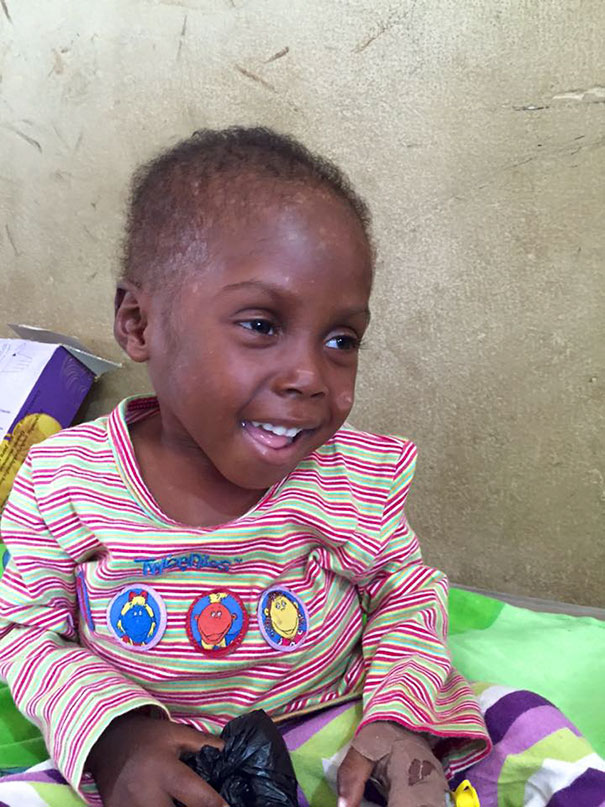 Зворушлива історія про малюка з Нігерії, який помирав від голоду, отримала своє продовження  - фото 8