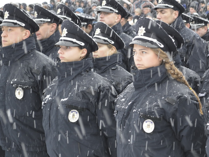 Нові дніпропетровські поліцейські будуть отримувати 400% премії - фото 1