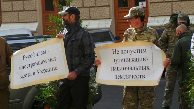 "Правий сектор" зірвав сепаратистську сходку в Одесі (ФОТО) - фото 1
