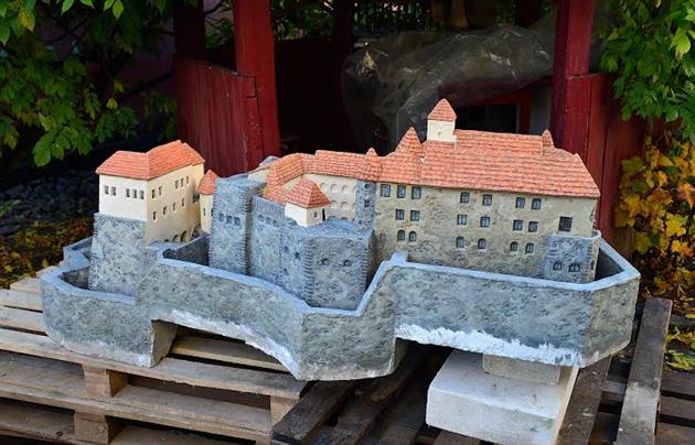 Закарпатець створив найбільший макет мукачівського замку "Паланок"  - фото 2