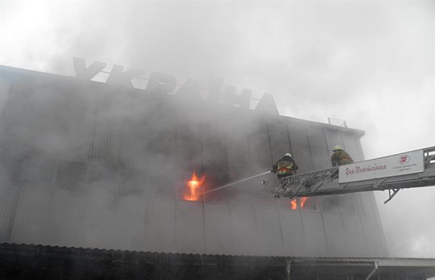 "Україна" у вогні: чому згорів один із найбільший торгових центрів Ужгорода - фото 2
