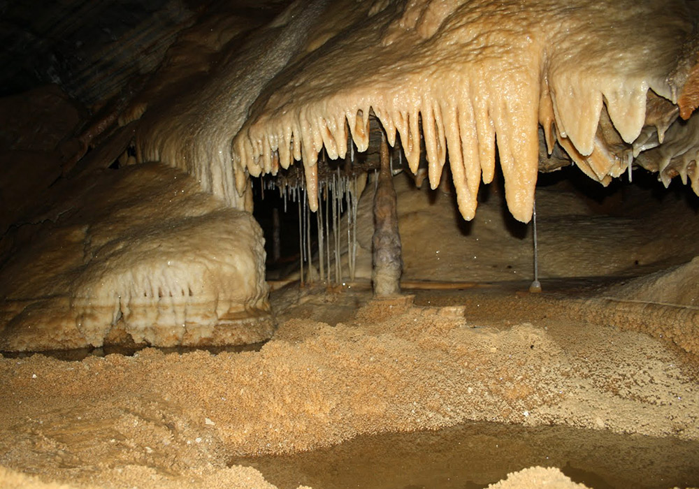 Печера Попелюшка