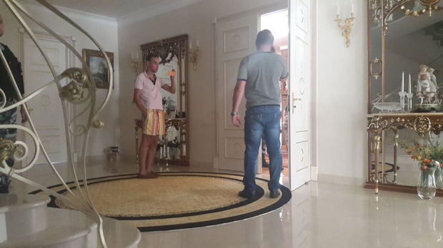 Міліція підтвердила захоплення будинку Ківалова - фото 10