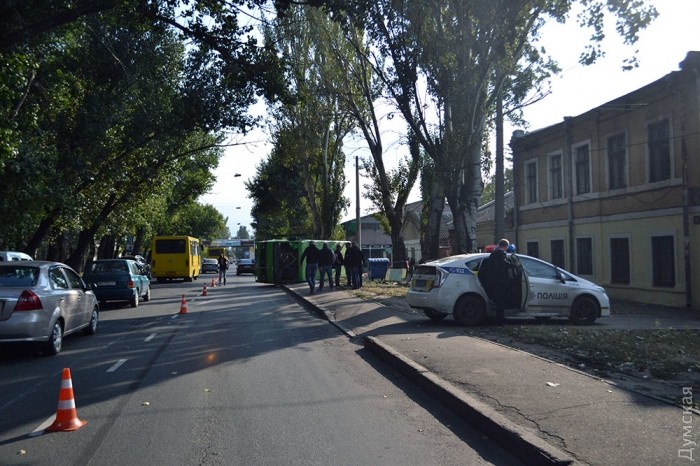 Водій одеської маршрутки гадки не має, через що сталася аварія, кількість постраждалих зросла  - фото 1