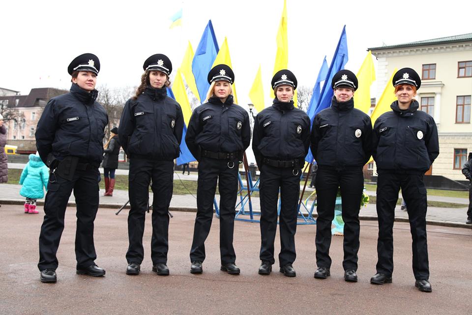 В новій поліції Хмельницького - красуні і чемпіонки - фото 2