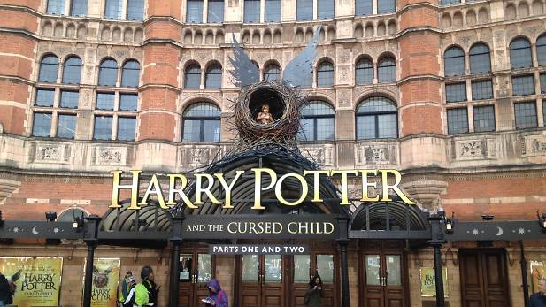 У Лондоні відбулася прем'єра нової п'єси про Гаррі Поттера - фото 1