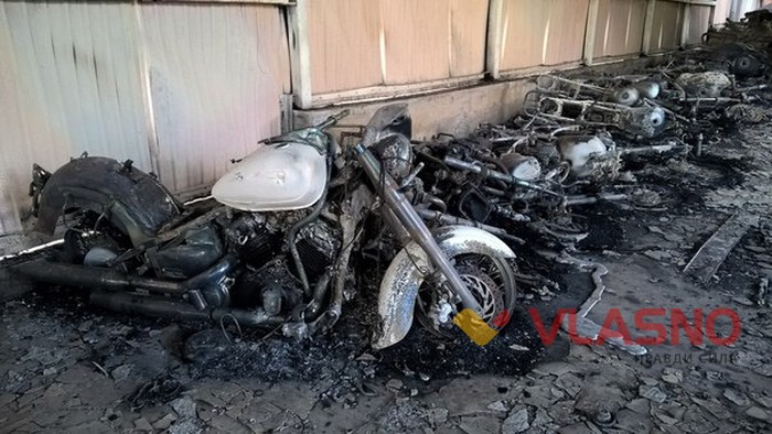 Під Вінницею спалили склад мотоциклів вартістю 200 тисяч доларів - фото 1