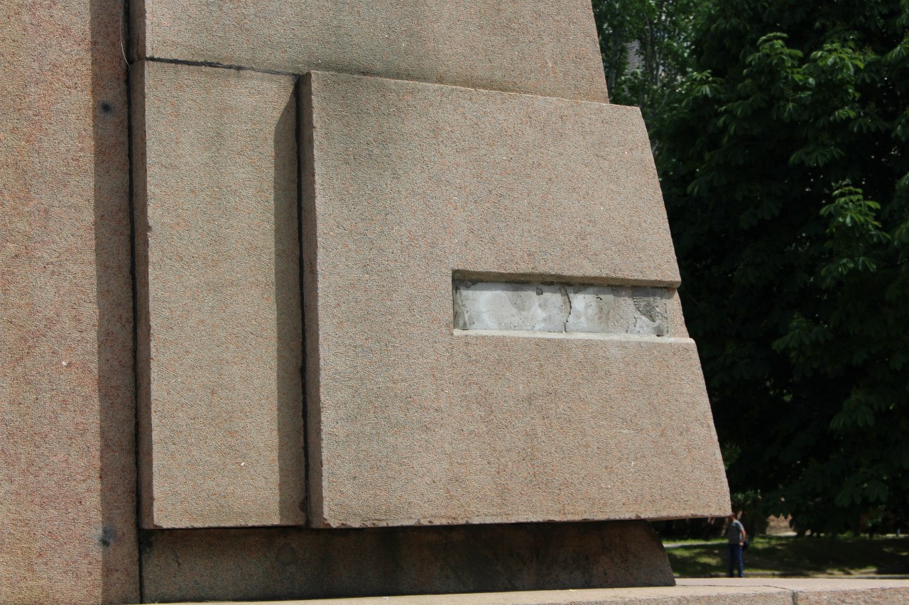Чекісти vs міліціонери: у Миколаєві розділилися думки з приводу декомунізованого пам'ятника