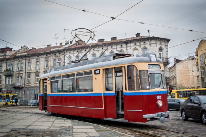 Раритетний львівський трамвай виїхав на першу екскурсію  - фото 3