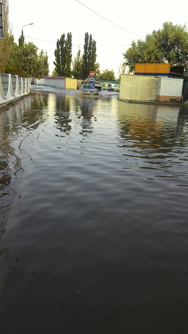 Миколаївський курорт Коблево пішов під воду - фото 1