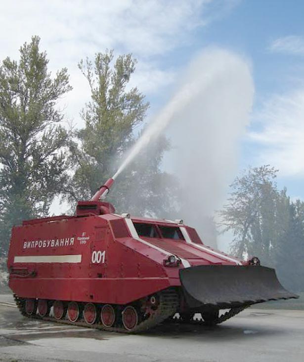 Як виглядають пожежні танки (ФОТОФАКТ) - фото 4