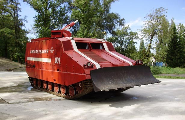 Як виглядають пожежні танки (ФОТОФАКТ) - фото 3