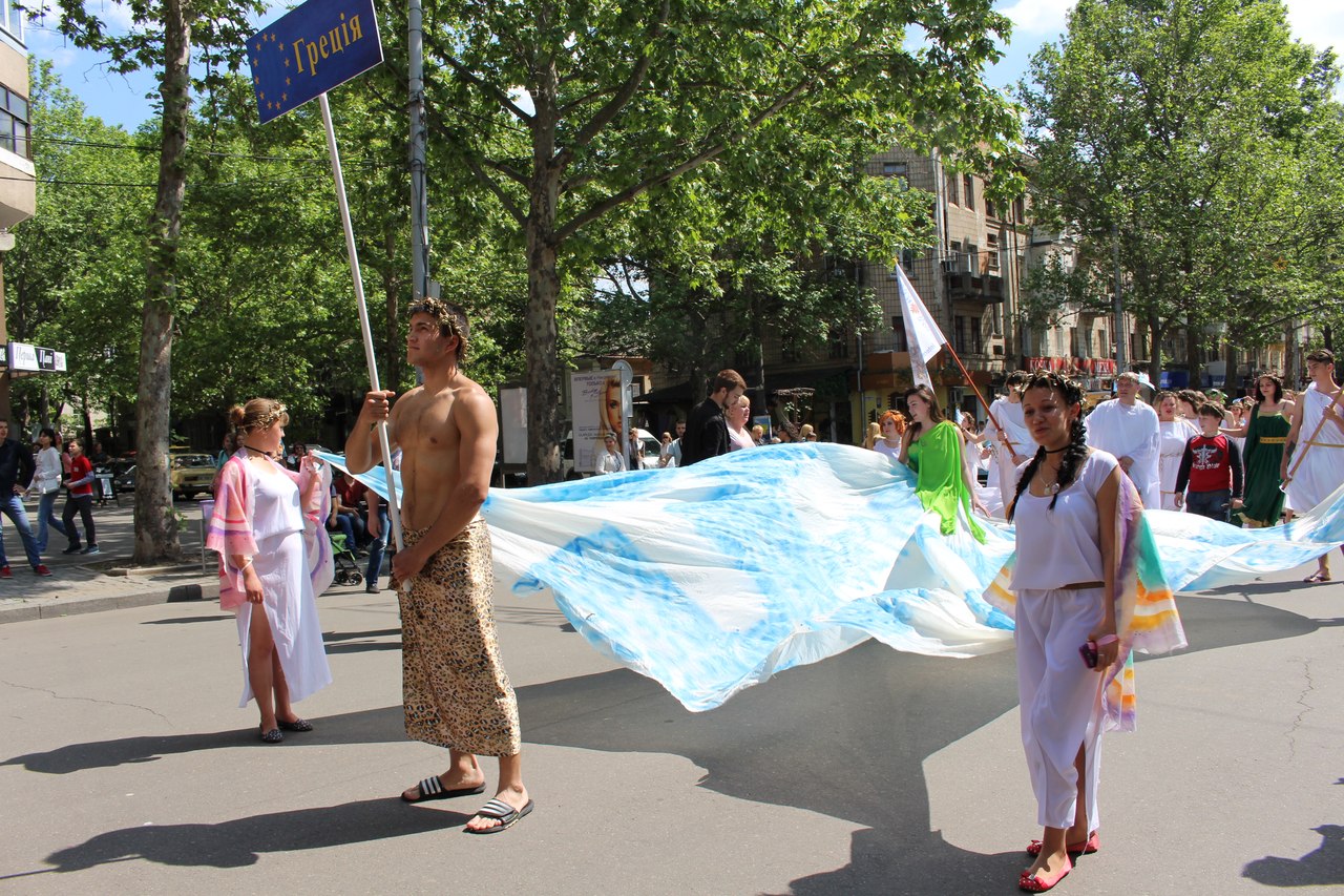 Миколаїв відкрив святкування Дня Європи масштабним парадом