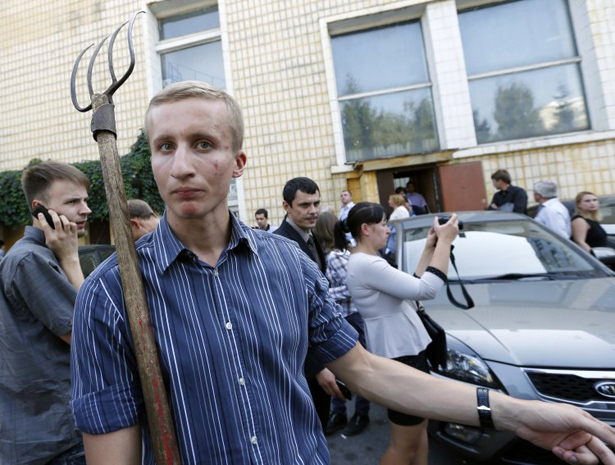 Ляшко провів екстрений з’їзд Радикальної партії з вилами і попами - фото 2
