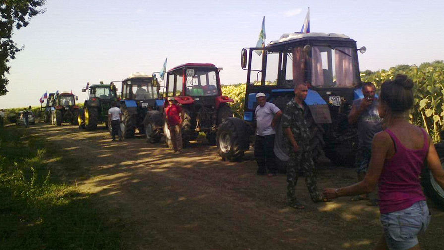 Кубанські фермери "тракторним маршем" ідуть на Москву - фото 6