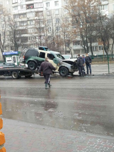 У Харкові спалили три авто "Айдару" - фото 3