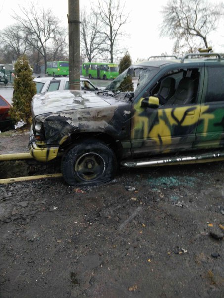 У Харкові спалили три авто "Айдару" - фото 2