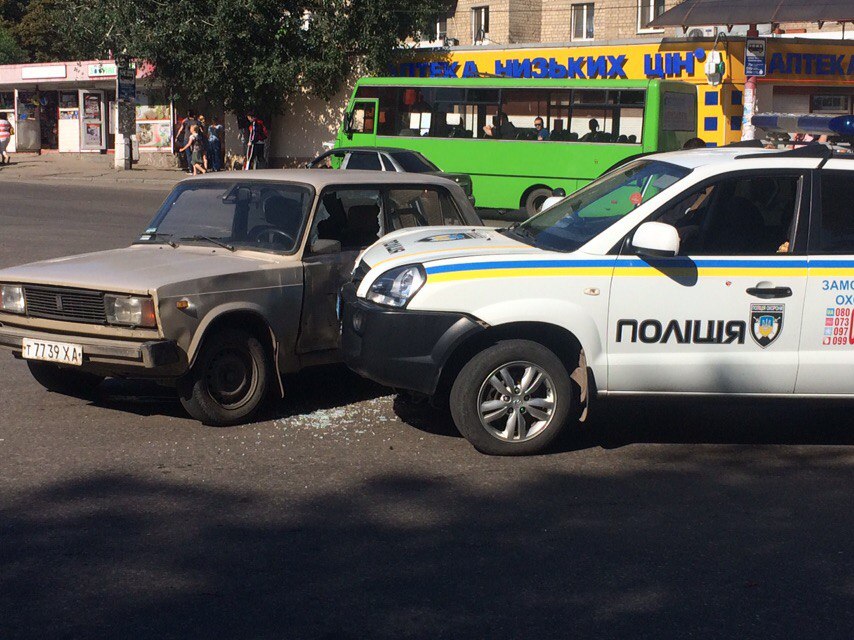 Харківські копи розбили ще одне службове авто  - фото 1