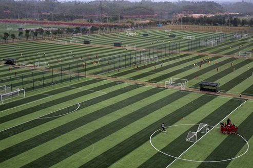 Як виглядає найбільша футбольна академія світу - фото 2
