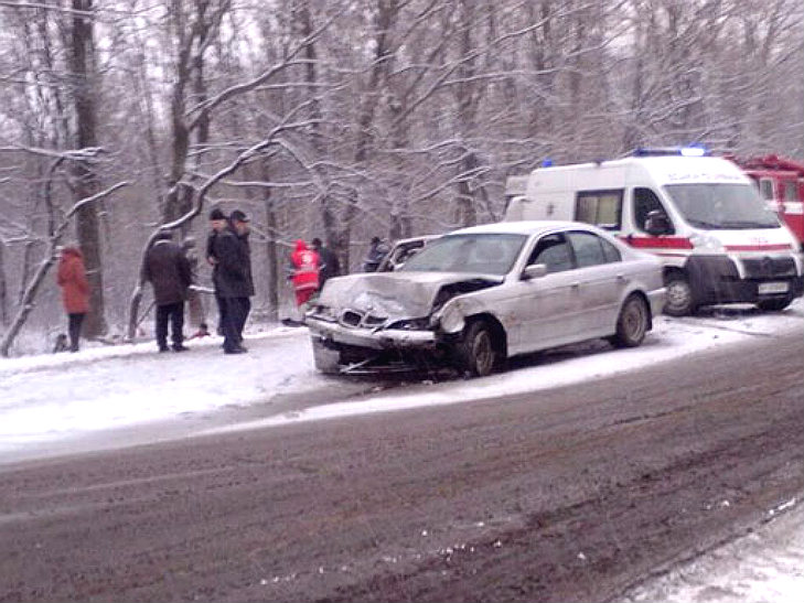 На Полтавщині сталося ДТП: одну автівку розірвало на шматки - фото 4