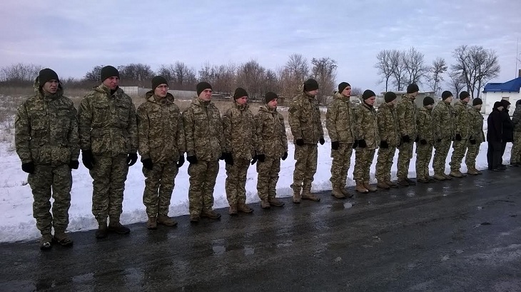 Відзначення дня Збройних сил України на Запоріжжі розпочалося на Кушугумському цвинтарі, де поховані захисники - фото 2