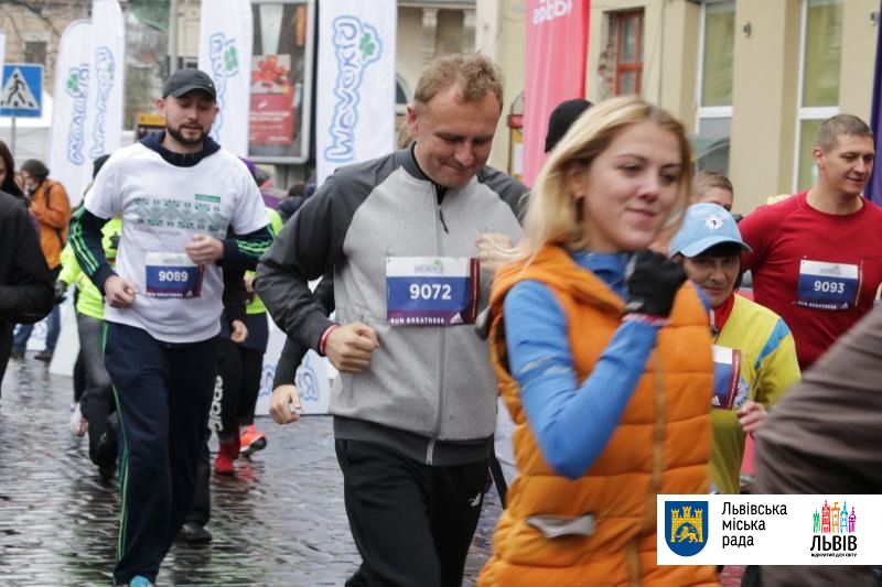 Садовий не добіг до фінішу півмарафону у Львові - фото 2