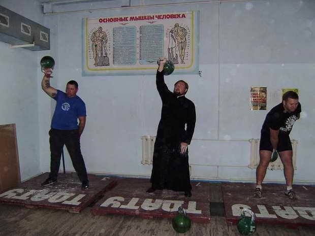Представники духівництва у Мелітополі виявляли сильнішого у Других Православних спортивних Іграх - фото 7