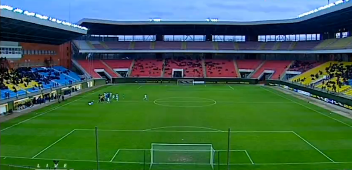 Як виглядає "ажіотаж" на стадіоні в Сумах перед матчем "Олімпік" - "Зоря" - фото 1