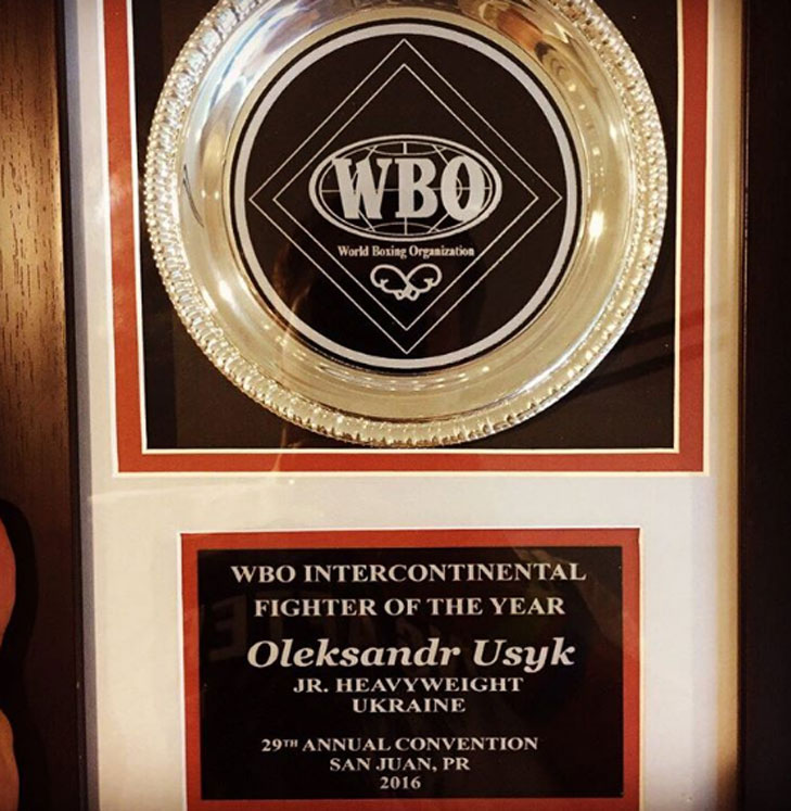 WBO визнала Олександра Усика боксером року - фото 1