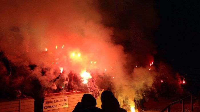 Як фанати "Динамо", незважаючи на відміну матчу, "запалили" в Охтирці - фото 2