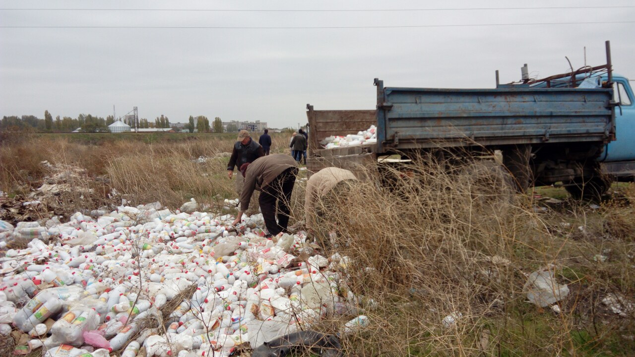 Прокуратура з'ясує, хто вивалив тонни відходів на околиці Миколаєва