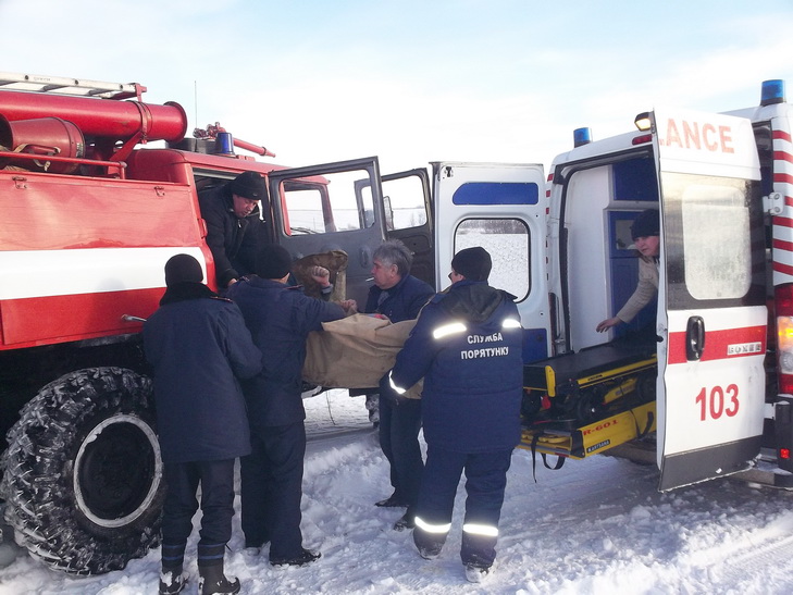 На Дніпропетровщині жінка замерзла насмерть після "купання" у невеличкому струмку - фото 1