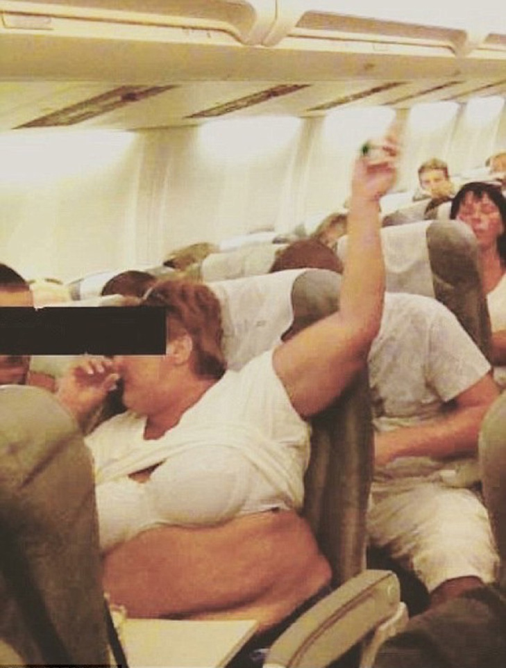 Культурний шок: 30 найогидніших пасажирів літаків (ФОТО 18+) - фото 5