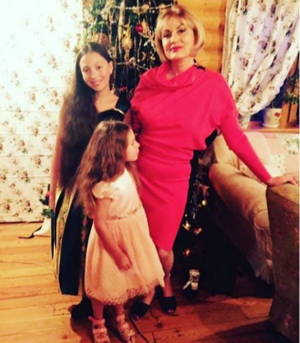 Як виглядають Оля Полякова та її мама після новорічних свят - фото 2