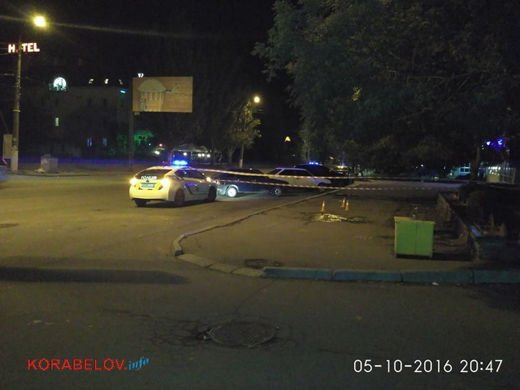 У Миколаєві невідомі вчинили стрілянину біля супермаркету: є постраждалі - фото 3