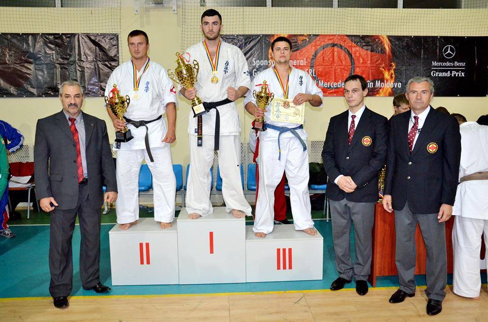 Миколаївські каратисти завоювали 15 медалей на міжнарожному турнірі