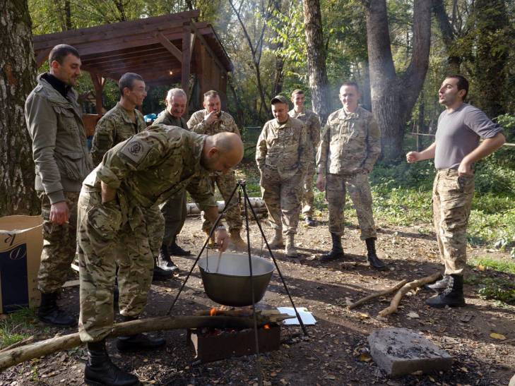 Як виглядало логічне завершення святкування для закарпатських "атошників" - фото 1