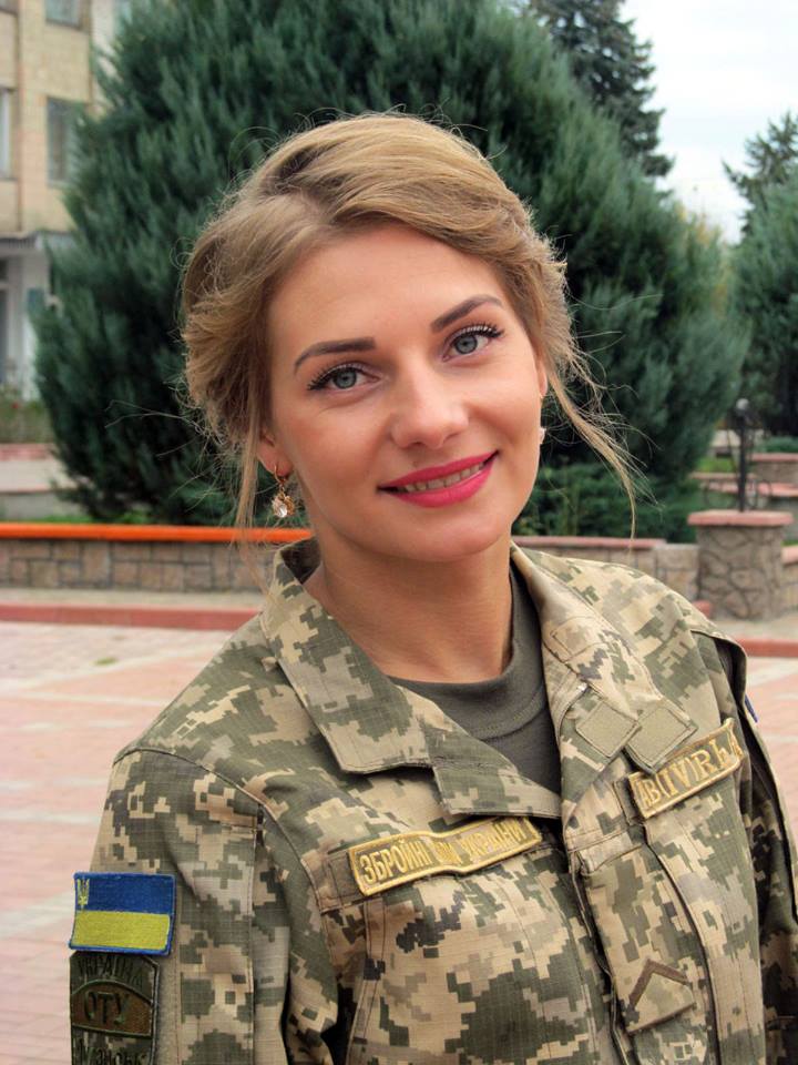 Красуні війни: На Луганщині обрали найгарнішу учасницю АТО (ФОТО) - фото 1