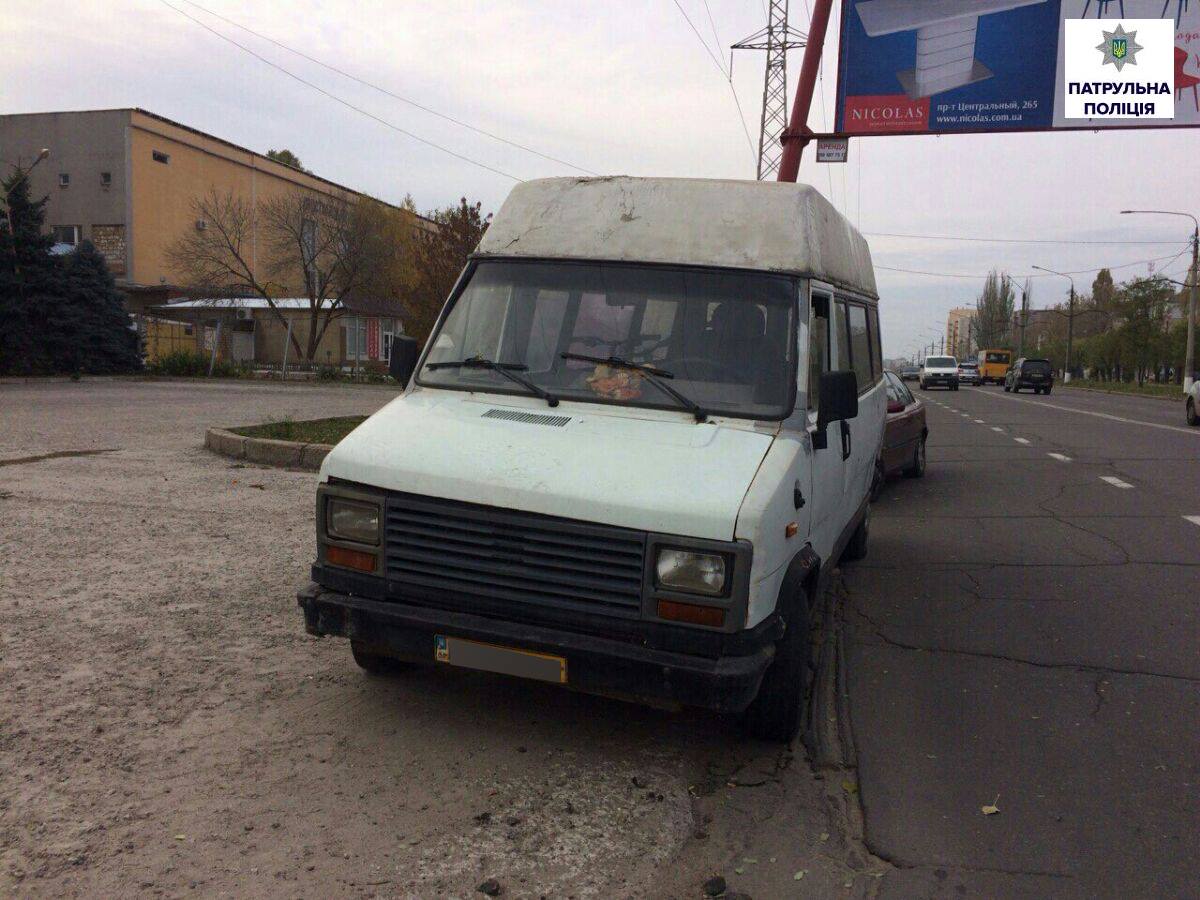 У Миколаєві затримали мікроавтобус з краденими велосипедами