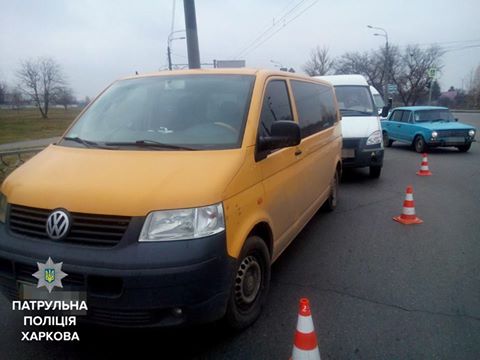 На проспекті Гагаріна врізалися два мікроавтобуса (ФОТО) - фото 1