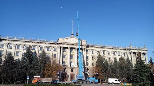 На будівлі Миколаївської міськради замінити радянську зірку на тризуб 