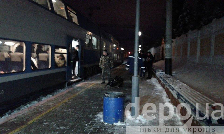 Тіло чоловіка, якого вбили в поїзді, повезли до вінницького моргу - фото 1