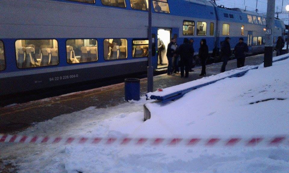 Двоповерховий потяг "Шкода", в якому зарізали пасажира, досі стоїть у Вінниці - фото 1