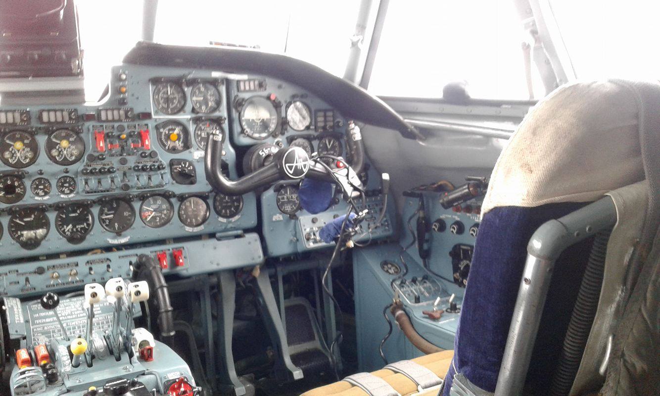 Ан-26 імені загиблого льотчика Дмитра Майбороди став на крило - фото 6