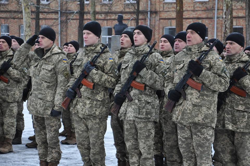 У Миколаєві склали прсягу більше 30 бійців ВМС