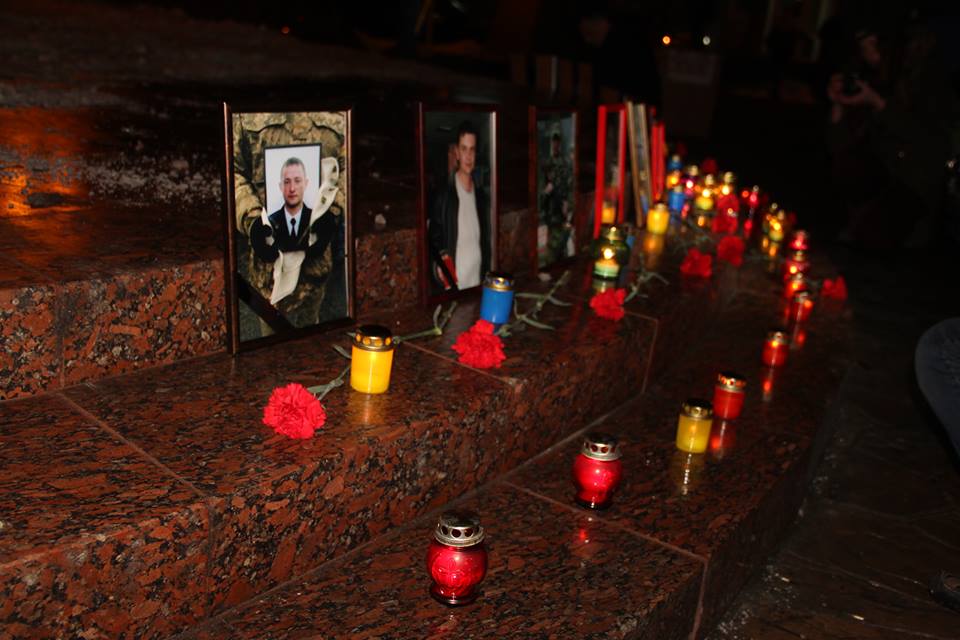 Загиблих на Світлоградській дузі пом'янули у Вінниці - фото 7
