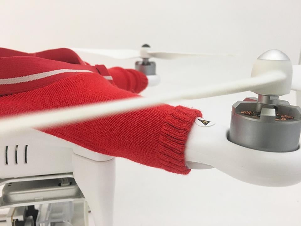 Американка шиє светри для дронів, щоб вони не мерзли - фото 4